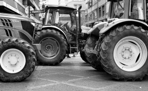 Manifestación del olivar tractores 18